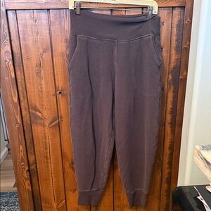 Athleta Coaster Luxe Waffle High Rise Jogger, Brown, Size M